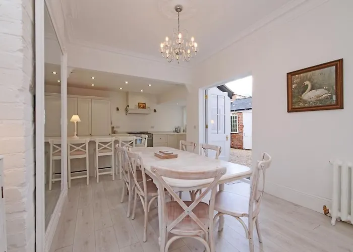 Maison 24 Hébergement de vacances *