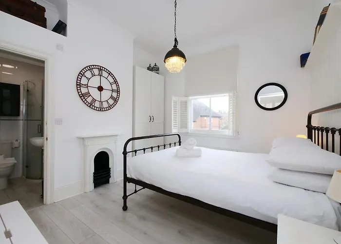 Maison 24 Hébergement de vacances *