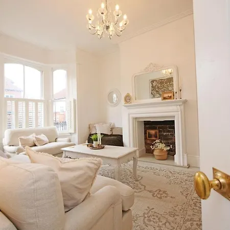 Maison 24 * York