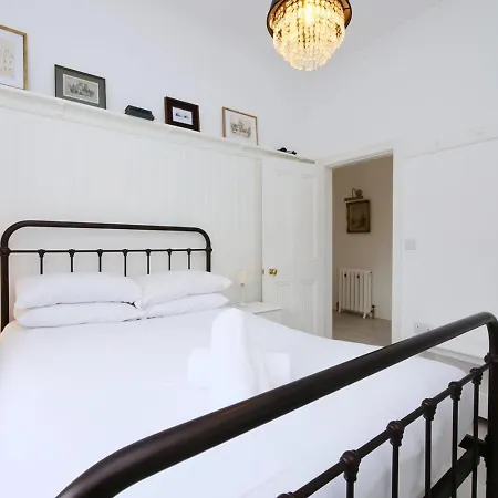 Holiday home Maison 24