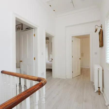 Holiday home Maison 24 *