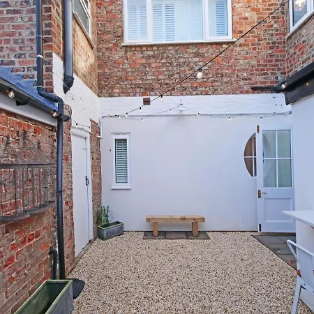 Holiday home Maison 24 *